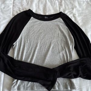 Women's Long Sleeve Raglan Tee - Black & Light Gray